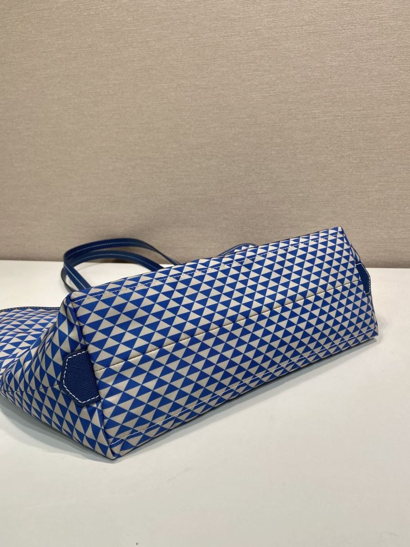 Pra*a tote bags